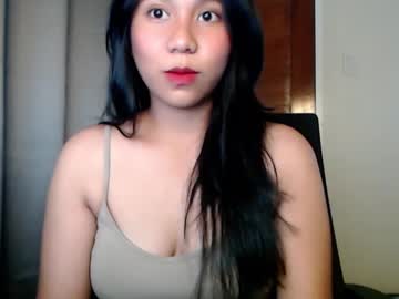 Cristinavalerie Chaturbate stream image from May 20, 2025