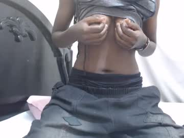 Mercienee Chaturbate stream image from May 20, 2025
