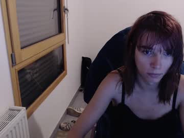 Missthon Chaturbate stream image from May 20, 2025