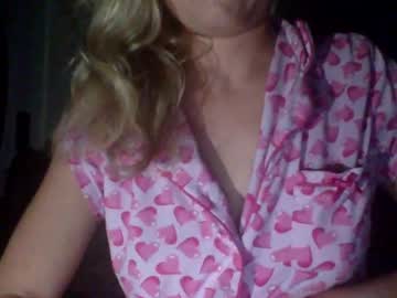 Staceydreamgirl Chaturbate stream image from May 20, 2025