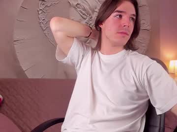 Brianlawner Chaturbate stream image from May 20, 2025