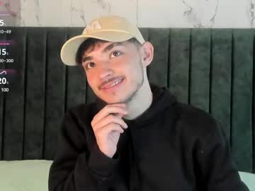 Ale_Smith_ Chaturbate stream image from May 20, 2025