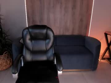 Carolinegrace_ Chaturbate stream image from May 20, 2025