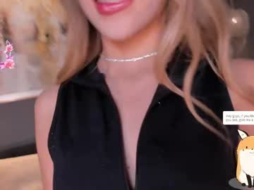 Juanitaclay Chaturbate stream image from May 20, 2025