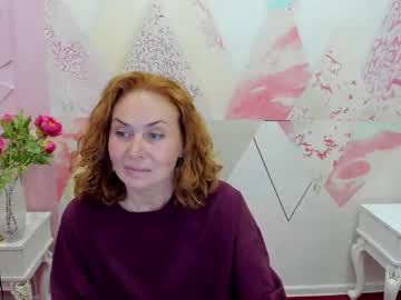 Sofiemoor Chaturbate stream image from May 20, 2025