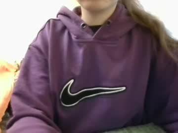 Katrinn555 Chaturbate stream image from May 20, 2025