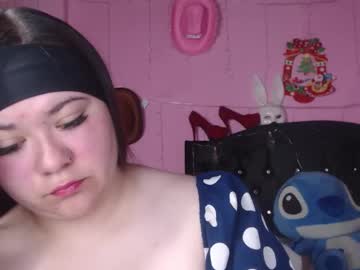 Nikkirous_ Chaturbate stream image from May 20, 2025
