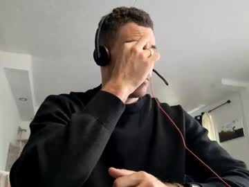 Peterskinny24 Chaturbate stream image from May 20, 2025