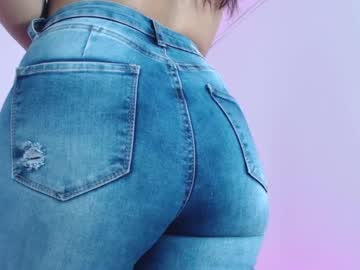 Venuslauren Chaturbate stream image from May 20, 2025