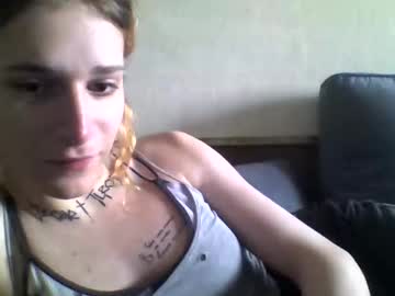 Pippaamoby Chaturbate stream image from May 20, 2025