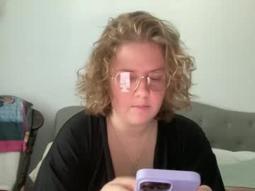 Angeloflight273360 Chaturbate stream image from May 20, 2025