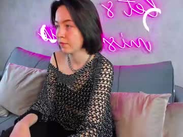 Esther_Morrisson Chaturbate stream image from May 20, 2025