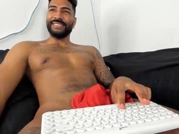 Xtipp3r Chaturbate stream image from May 20, 2025