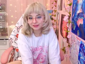 Coconut_Mia Chaturbate stream image from May 20, 2025