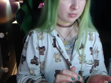 Hentaishiing Chaturbate stream image from May 20, 2025