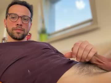 Leobloom8 Chaturbate stream image from May 20, 2025