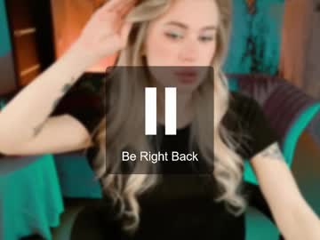 Adelloys Chaturbate stream image from May 20, 2025