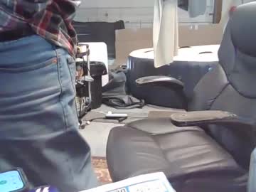 Bhollys_World Chaturbate stream image from May 20, 2025