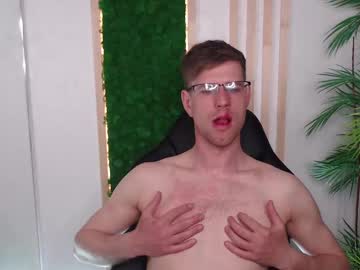 Ethantease Chaturbate stream image from May 20, 2025