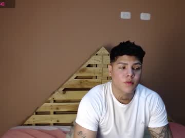 Riverpills Chaturbate stream image from May 20, 2025