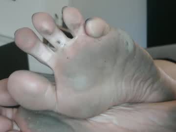 Bella_Sexy_Feet Chaturbate stream image from May 20, 2025