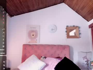 Celesteredds Chaturbate stream image from May 20, 2025
