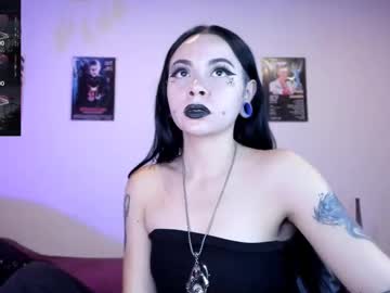 Emilyrymer Chaturbate stream image from May 20, 2025
