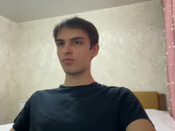 Redbullshine Chaturbate stream image from May 20, 2025