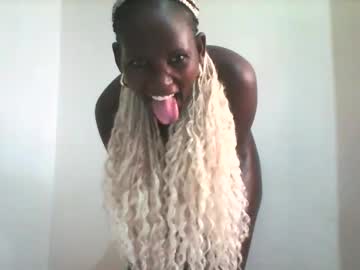 Smileykesh Chaturbate stream image from May 20, 2025