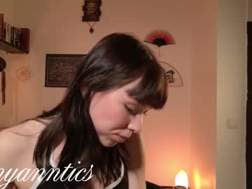 Anntics_ Chaturbate stream image from May 20, 2025