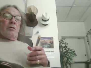 Iwatcheral1 Chaturbate stream image from May 20, 2025