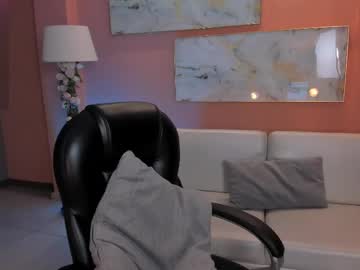 Lindseycox Chaturbate stream image from May 20, 2025
