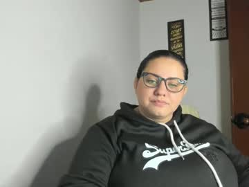 Karol103900 Chaturbate stream image from May 20, 2025