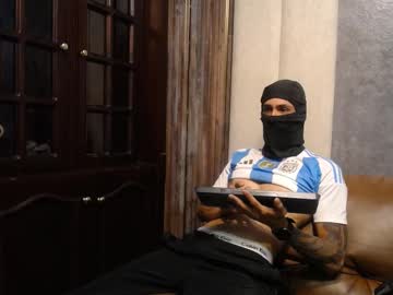 Oliverbennet Chaturbate stream image from May 20, 2025