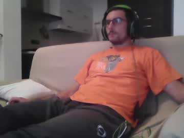 Theitalianx95x Chaturbate stream image from May 20, 2025
