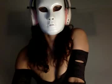 Leyli7868 Chaturbate stream image from May 20, 2025