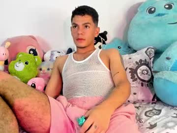Thomasxjhonson Chaturbate stream image from May 20, 2025