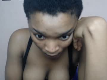 Juicyxxkitty Chaturbate stream image from May 20, 2025