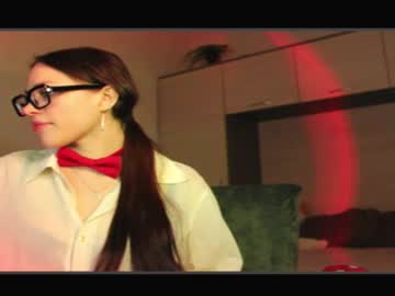 Lunessadoll Chaturbate stream image from May 20, 2025