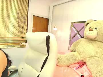 Neni_Ohana Chaturbate stream image from May 20, 2025