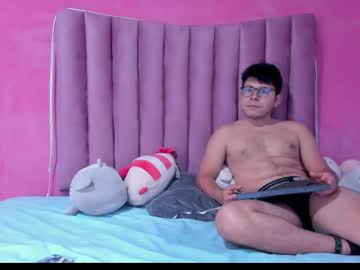 Toxiclove01 Chaturbate stream image from May 20, 2025