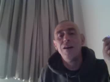 Nirevess Chaturbate stream image from May 20, 2025