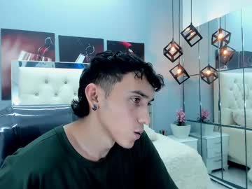 Alexander_Russoo Chaturbate stream image from May 21, 2025