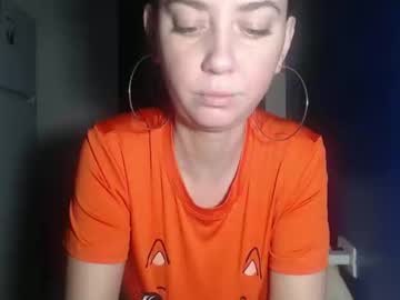 Daniellereys Chaturbate stream image from May 21, 2025