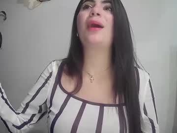 Silviecollins Chaturbate stream image from May 21, 2025