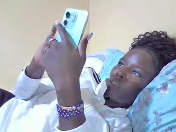 Pretty_Petite_Ebony Chaturbate stream image from May 21, 2025