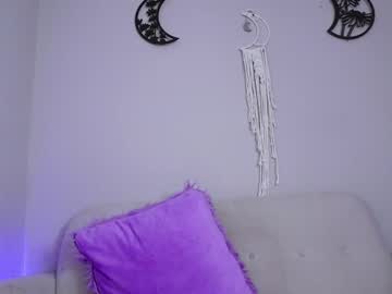 Loveegirll Chaturbate stream image from May 21, 2025