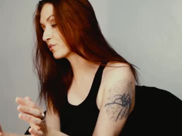 Tiannarae Chaturbate stream image from May 21, 2025