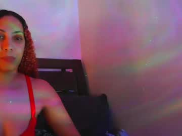 Heavenllyy Chaturbate stream image from May 21, 2025