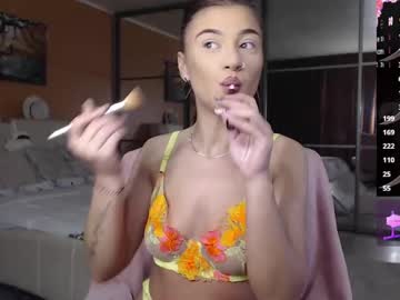 Lxlpalmalxl Chaturbate stream image from May 21, 2025